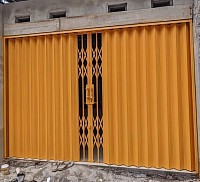 Folding Gate